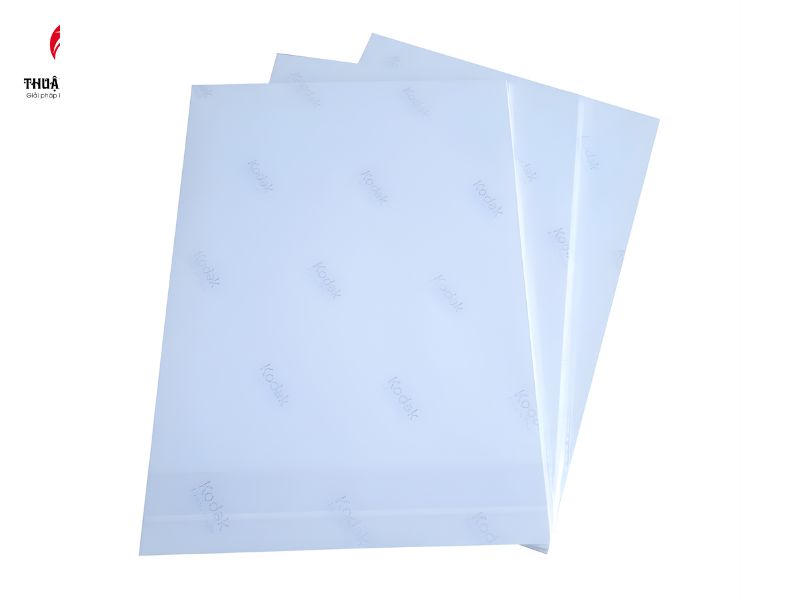 Bao bì chính hãng của Giấy in ảnh Kodak 10X15 A6 (50S) với tem nhãn rõ ràng.