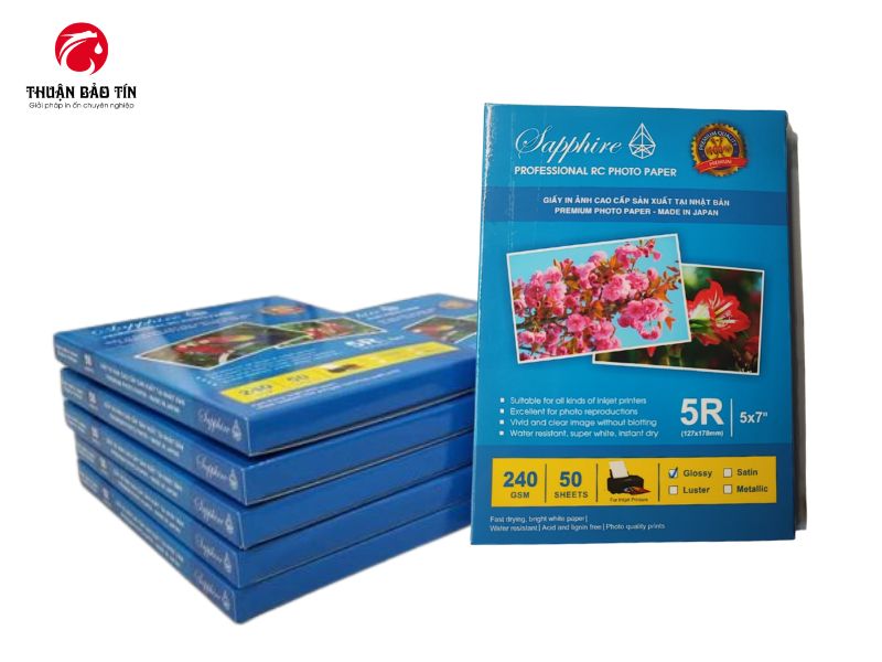 Giấy in ảnh Sapphire 13x18 bề mặt bóng cao cấp cho hình ảnh sắc nét và chuyên nghiệp.