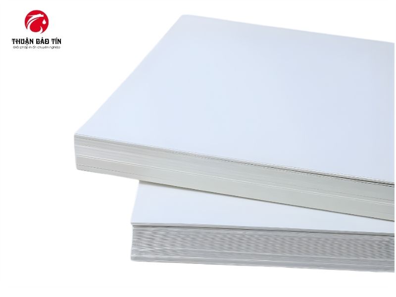 Giấy in Couche mờ 300gsm A4 phù hợp in brochure, catalogue và tài liệu quảng cáo cao cấp.