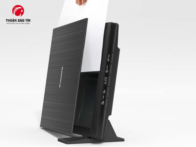 Máy Scan Canon Lide 400 được trang bị 5 nút bấm EZ giúp thao tác quét PDF nhanh chóng