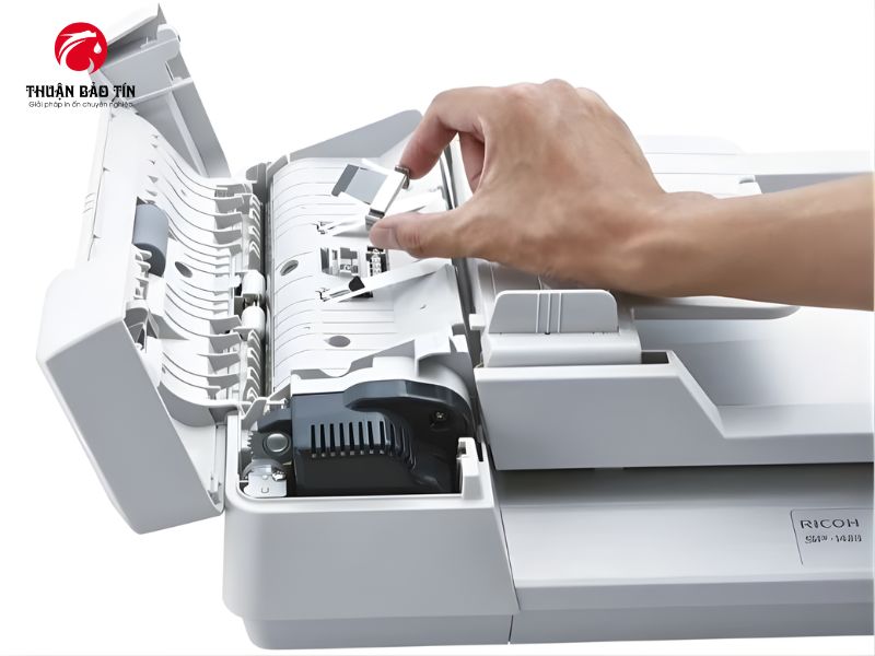 Máy scan Ricoh SP-1425 hỗ trợ quét 2 mặt tự động tốc độ cao.