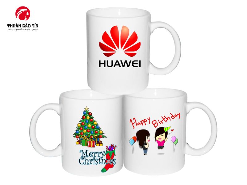 Ly sứ in chuyển nhiệt cá nhân hóa in ảnh gia đình là món quà ý nghĩa trong các dịp đặc biệt.